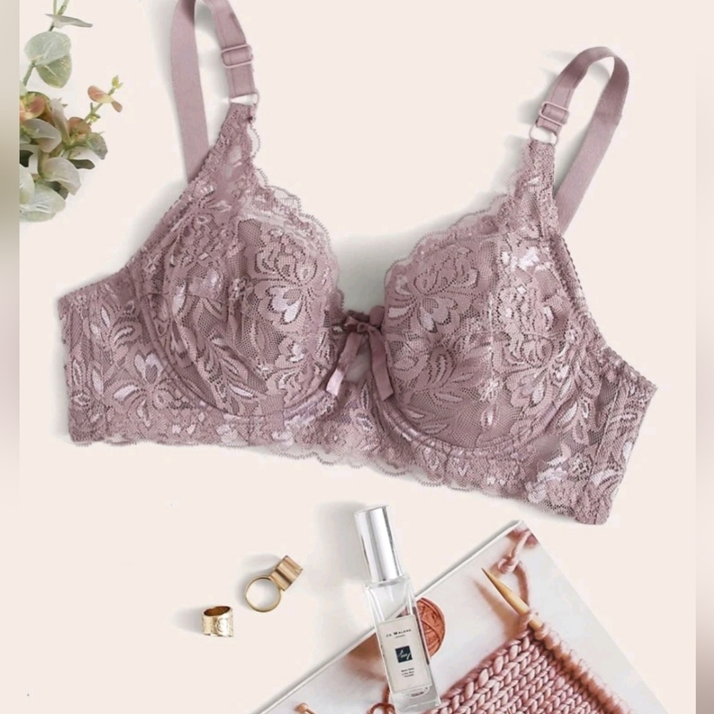 🛍️ SHEIN - Floral Lace Padded Underwire Bra